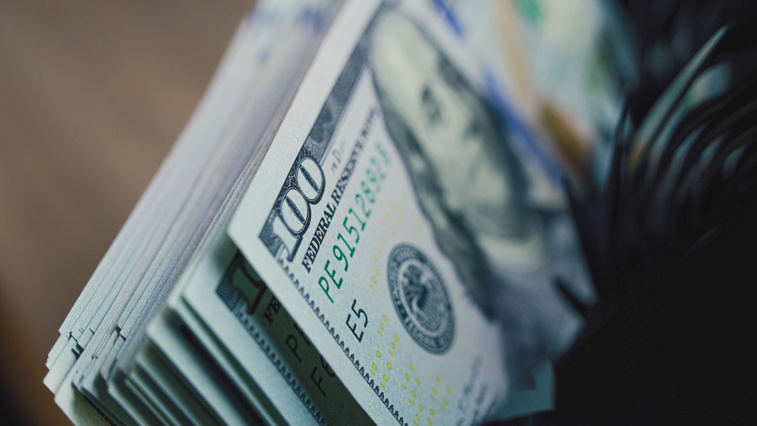 How to Use Non-USD Stablecoins for Cross-Border Settlement